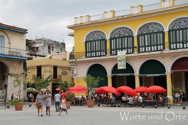 Platz in der Altstadt Havannas