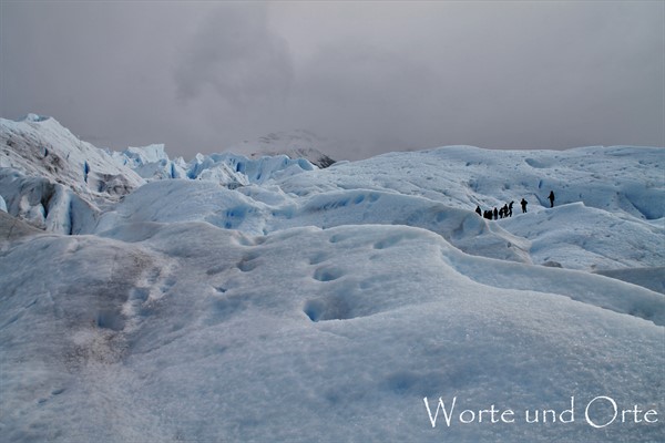 Personen auf dem Perito-Moreno-Gletscher